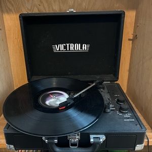 Victrola record player